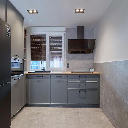 Appartamento Vivienda Turistica De Diseno Elegante Bilbao Esterno foto