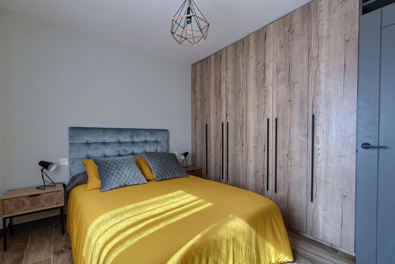 Appartamento Vivienda Turistica De Diseno Elegante Bilbao Esterno foto