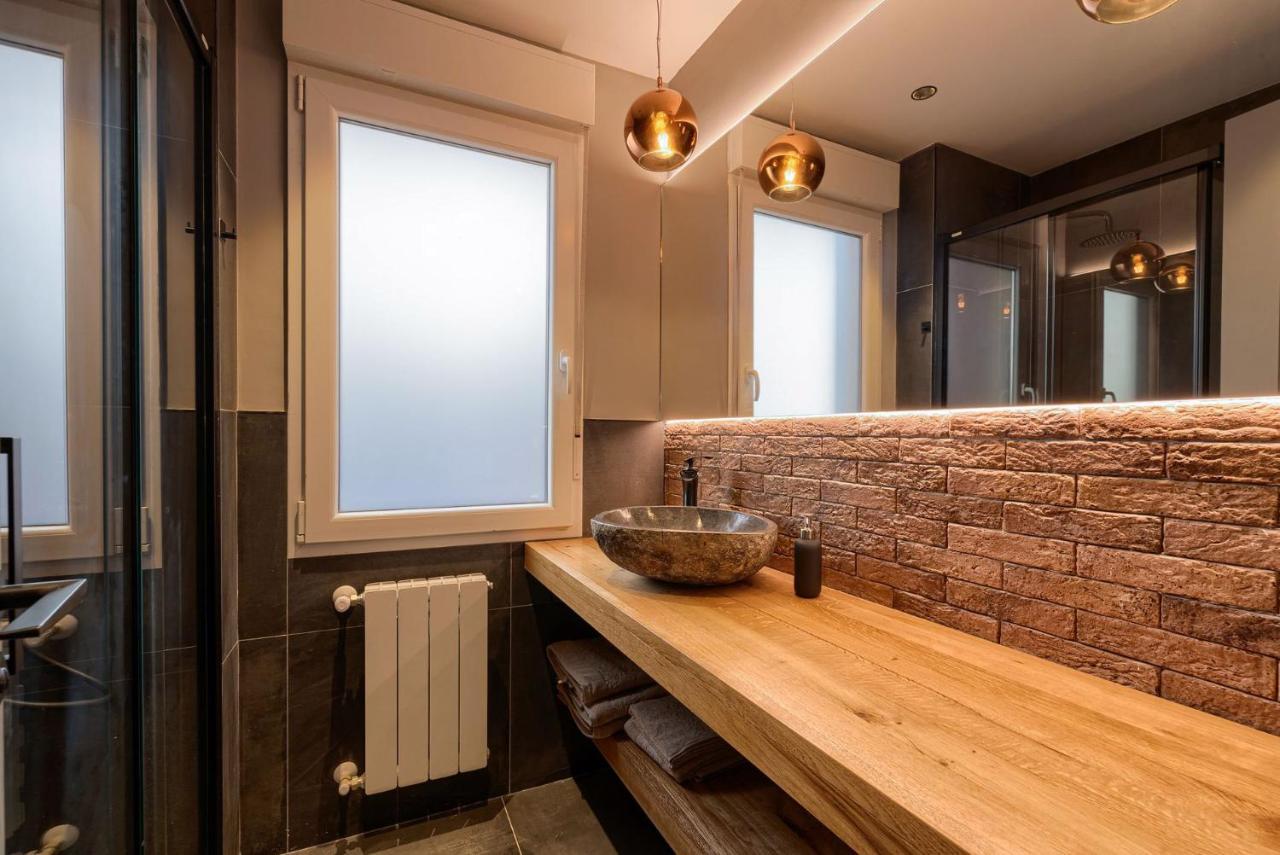 Appartamento Vivienda Turistica De Diseno Elegante Bilbao Esterno foto